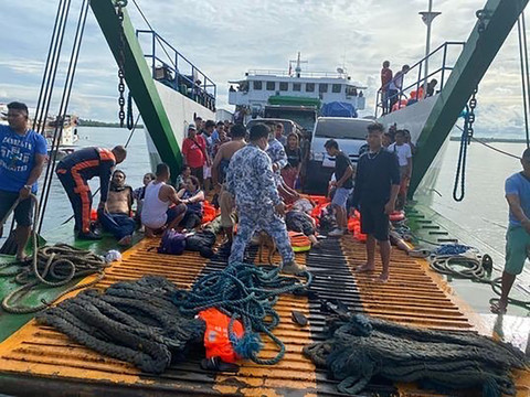 Sept morts dans l'incendie d'un ferry aux Philippines