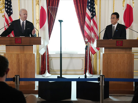 Les Etats-Unis et le Japon haussent le ton face à Pékin