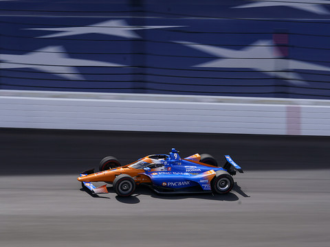 500 Miles d'Indianapolis: Dixon en pole à 376,66 km/h de moyenne