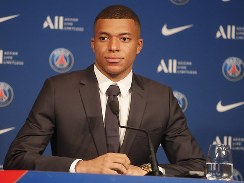 Mbappé reste au PSG pour le projet 