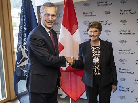 La Suisse et l'OTAN d'accord pour se rapprocher un peu