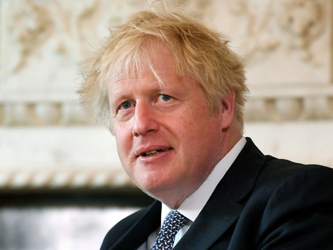 Partygate: des photos relancent les accusations contre Johnson