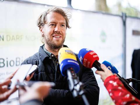 Sebastian Vettel se lance à la poursuite de voleurs à Barcelone