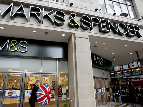 Marks and Spencer renoue avec les bénéfices et quitte la Russie