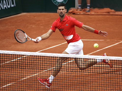 Djokovic assure, Zverev et Alcaraz se font peur