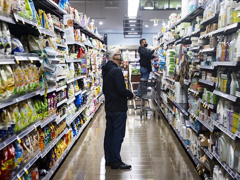 USA: l'inflation ralentit, les ménages modèrent leurs dépenses