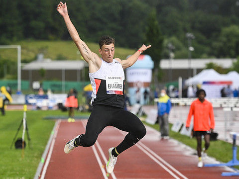 Un second record pour Simon Ehammer