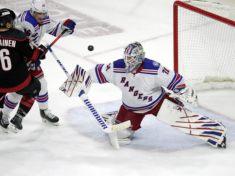 Les Hurricanes battus 6-2 par les Rangers dans l'acte VII