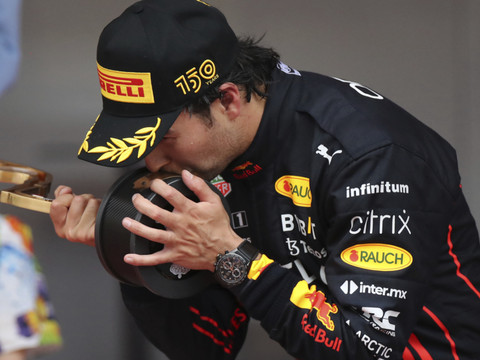 Sergio Pérez prolonge chez Red Bull jusqu'à fin 2024