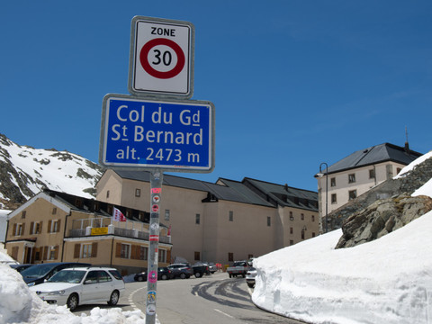 La route du col du Grand-St-Bernard est rouverte