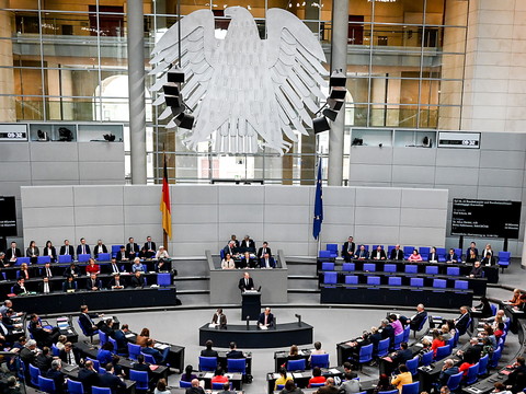 Allemagne: feu vert au fonds de 100 milliards d'euros pour l'armée