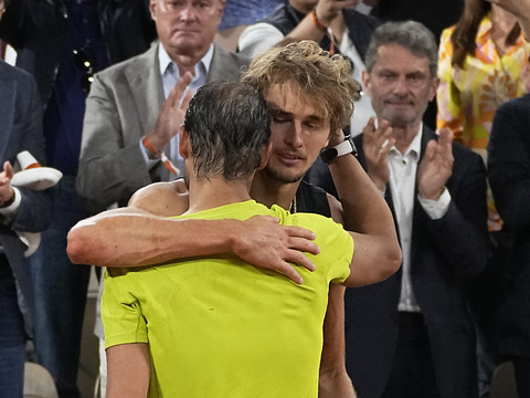 Nadal en finale après l'abandon de Zverev