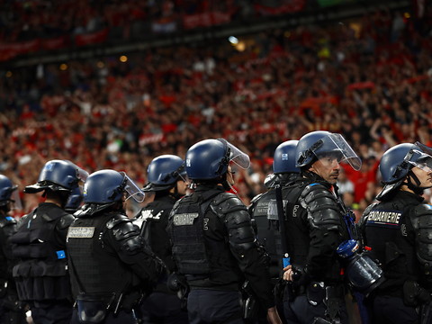 L'UEFA présente ses excuses aux supporters