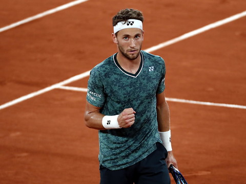 Ruud défiera Nadal en finale à Paris