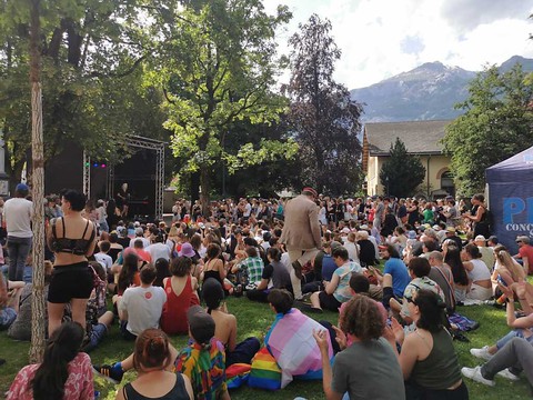 1200 participants à la première Pride à Coire