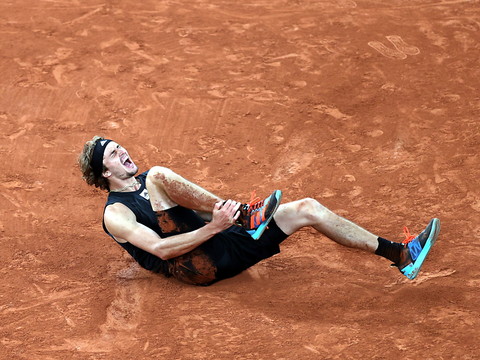 Zverev s'attend à une longue pause forcée