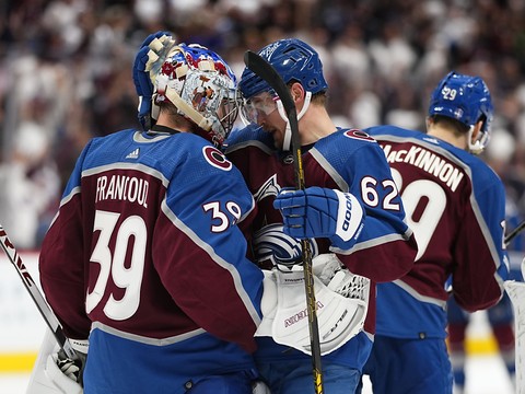 Colorado à un succès de la finale