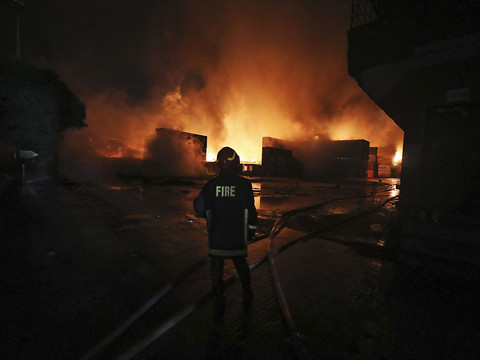 Les autorités tentent d'identifier les victimes après l'explosion