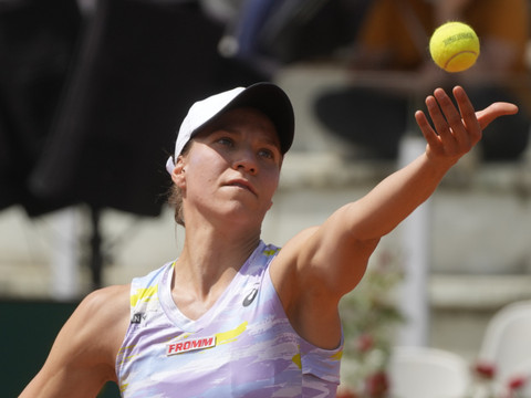 Viktorija Golubic profite de l'abandon d'Emma Raducanu à Nottingham