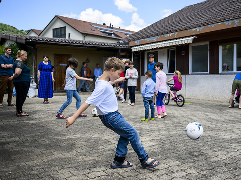 Des enfants et des adolescents ukrainiens accueillis à Gilly (VD)