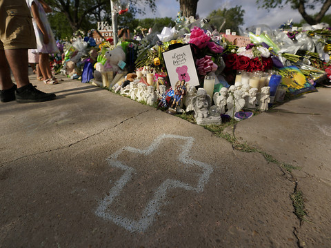 Le gouvernement craint que la tuerie d'Uvalde en inspire d'autres