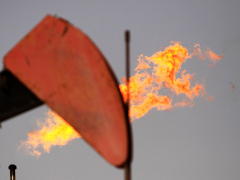 La Suisse impose un embargo sur le pétrole russe