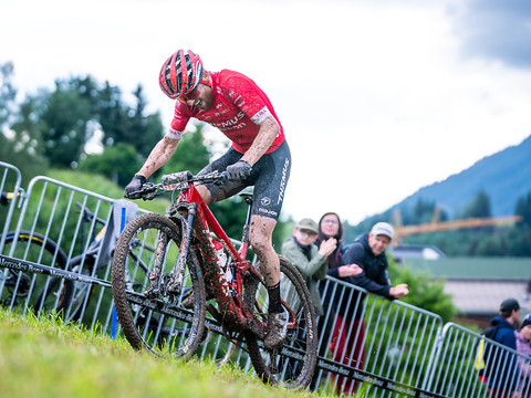 Leogang: Flückiger s'impose devant Schurter