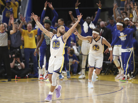 Golden State prend l'avantage 3-2 en finale