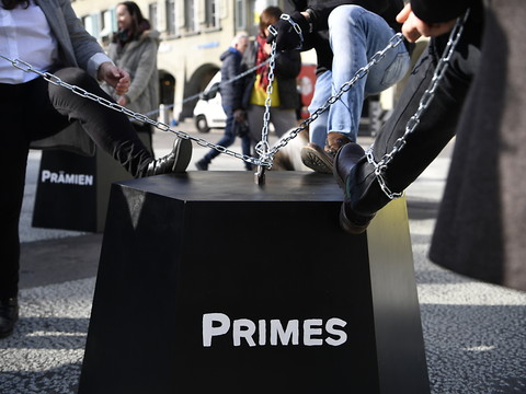 Les cantons doivent augmenter les réductions de primes maladie