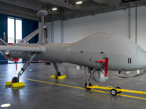 Premier vol en Suisse réussi pour le nouveau drone de l'armée