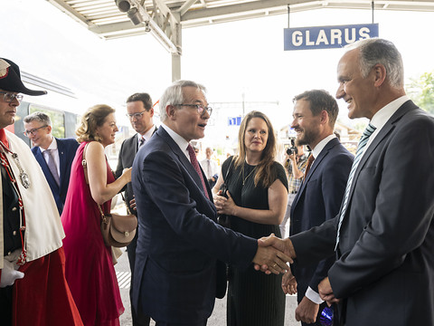 Le président de la Chambre des cantons fêté par les siens, à Glaris