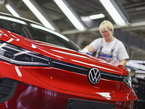 Automobile: les ventes européennes encore en baisse de 11% en mai