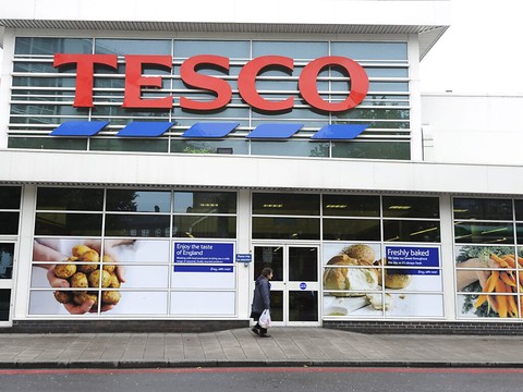 Tesco observe un tassement de demande au 1er trimestre