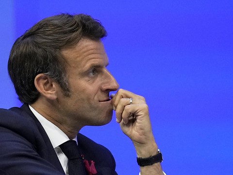 Situation périlleuse pour M. Macron, sans majorité absolue