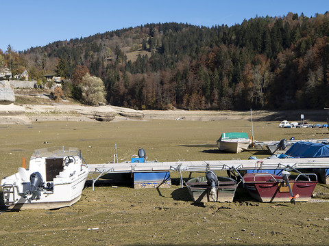 Le lac des Brenets (NE) à nouveau victime d'un assèchement rapide