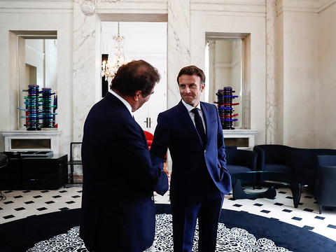 Macron appelle à 