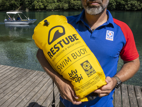 L'aide à la flottaison réduit les risques en eaux libres