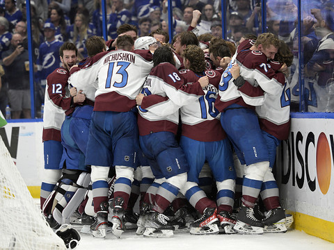 L'Avalanche sacré pour la troisième fois, la première depuis 2001