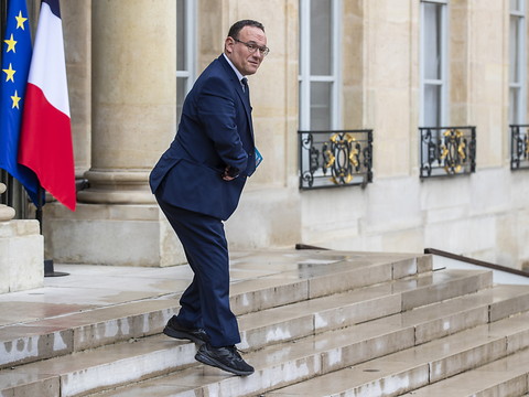 Le ministre Damien Abad visé par une plainte pour tentative de viol