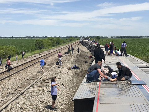Trois morts dans le déraillement d'un train aux Etats-Unis