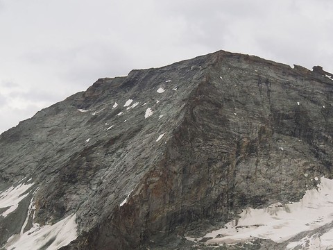 Trois morts après la chute d'une cordée sur la Crête de Milon (VS)