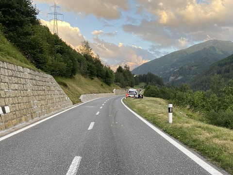 Un motard de 22 ans perd la vie sur la route du Grand-St-Bernard