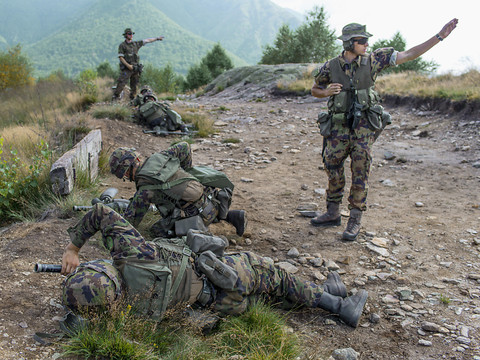 Ecole de recrues sans masques, mais avec test Covid-19