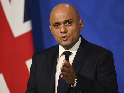 Démission de deux ministres: Johnson plus que jamais sous pression
