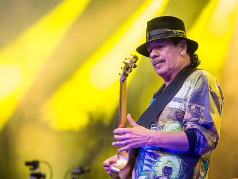 Le guitariste Santana fait un malaise en plein concert