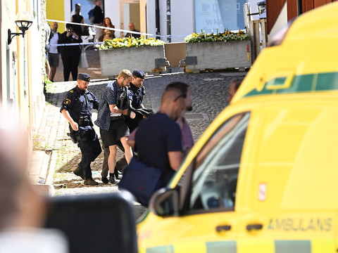 Un mort dans une attaque au couteau lors d'un événement politique
