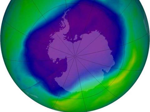 Effets du trou dans la couche d'ozone arctique sur le temps au Nord