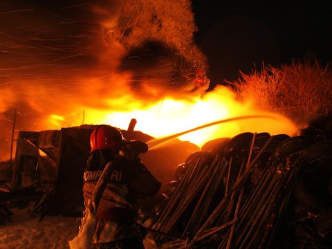 L'incendie d'un hangar se propage à des habitations à Giubiasco