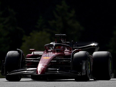 Leclerc et Ferrari gagnent sur les terres de Red Bull