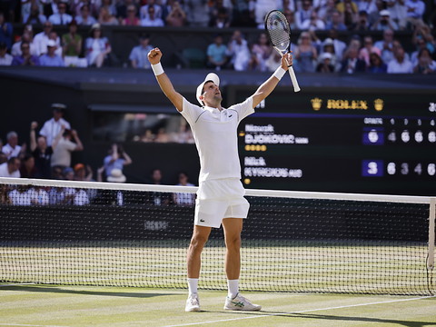 Djokovic égale son idole Pete Sampras